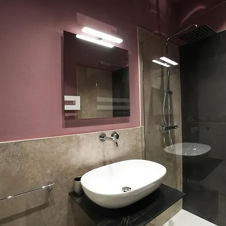 Apartment 300 M Dal Duomo - Due Magnifici Moderni *